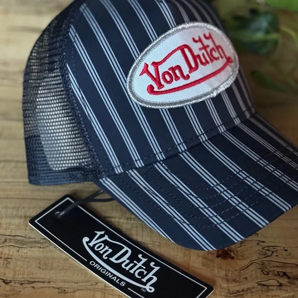 💙Sold❤️ NWT Von Dutch Navy and White Stripe Trucker Hat - SnapBack - Picture 2 of 7